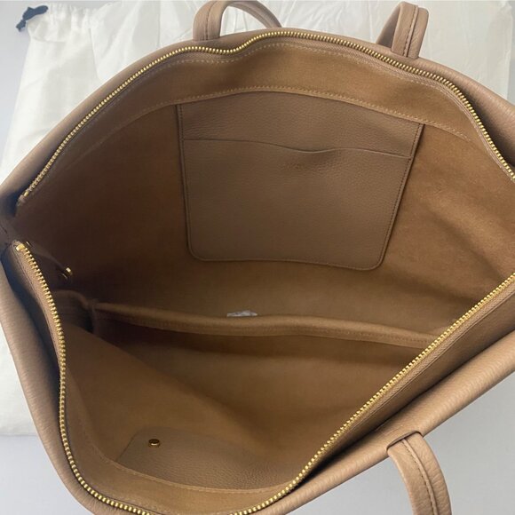 NWT $328 Cuyana Classic Easy Zipper Tote Purse Cappuccino - Picture 9 of 10